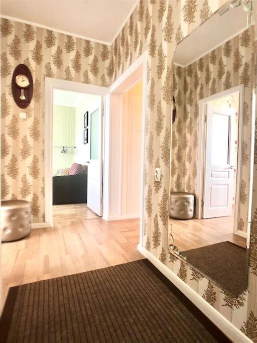 Cozy Three-Room Apartment With Mountain View Almatý Exterior foto